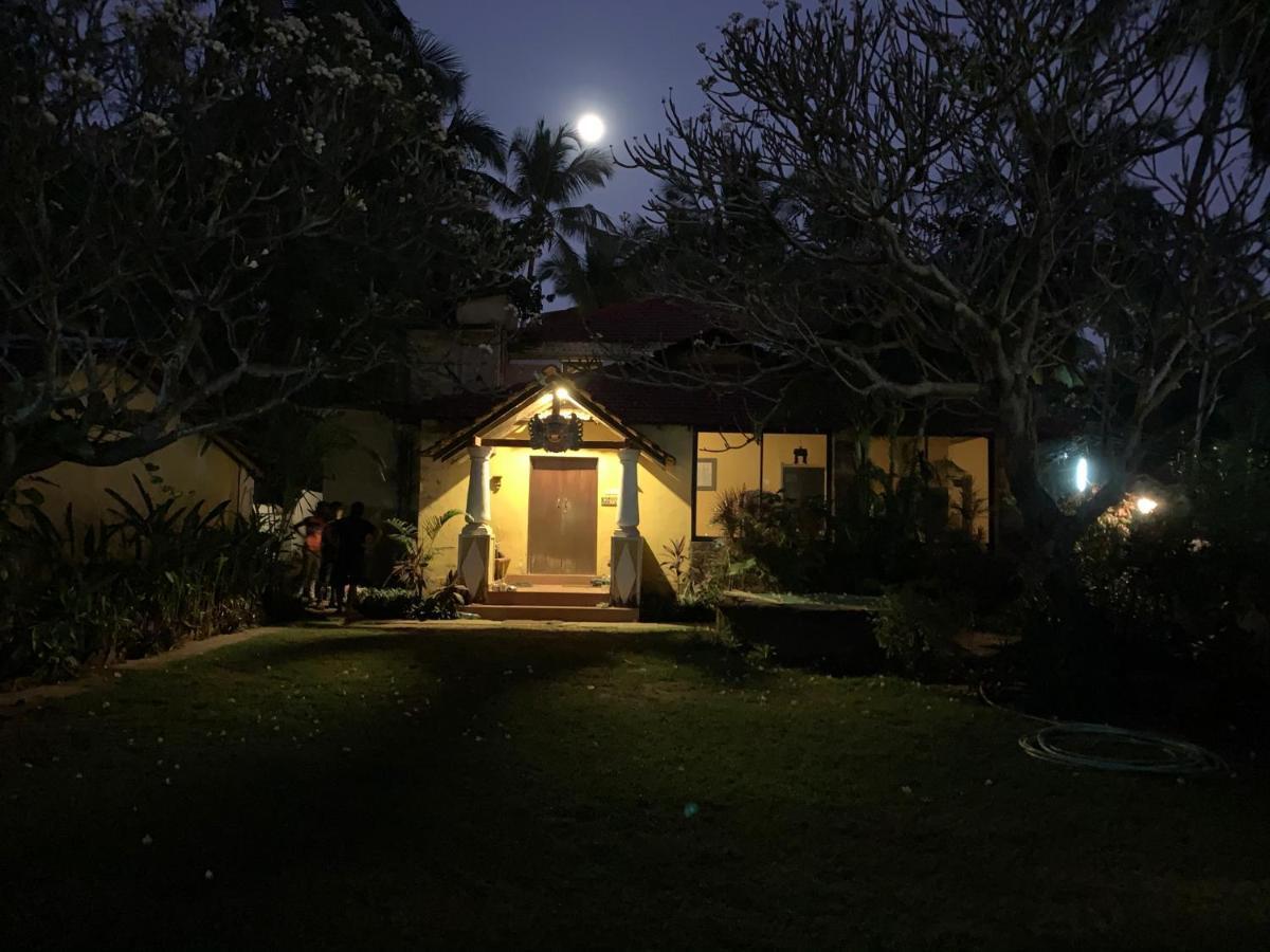 Casa Candolim Beach Front Exteriör bild