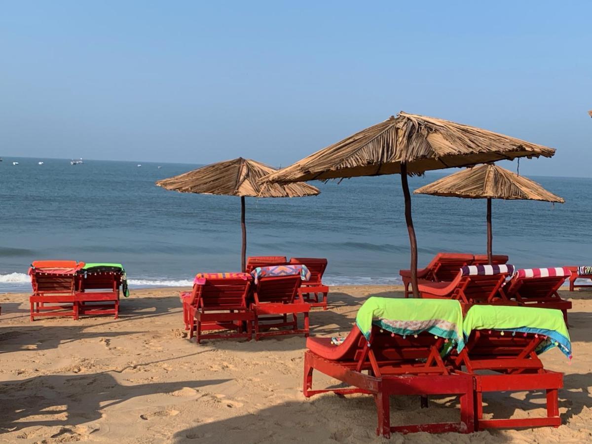 Casa Candolim Beach Front Exteriör bild